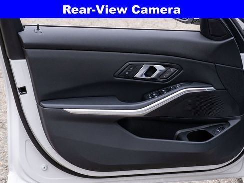 Used 2025 BMW 330i Sedan image 12