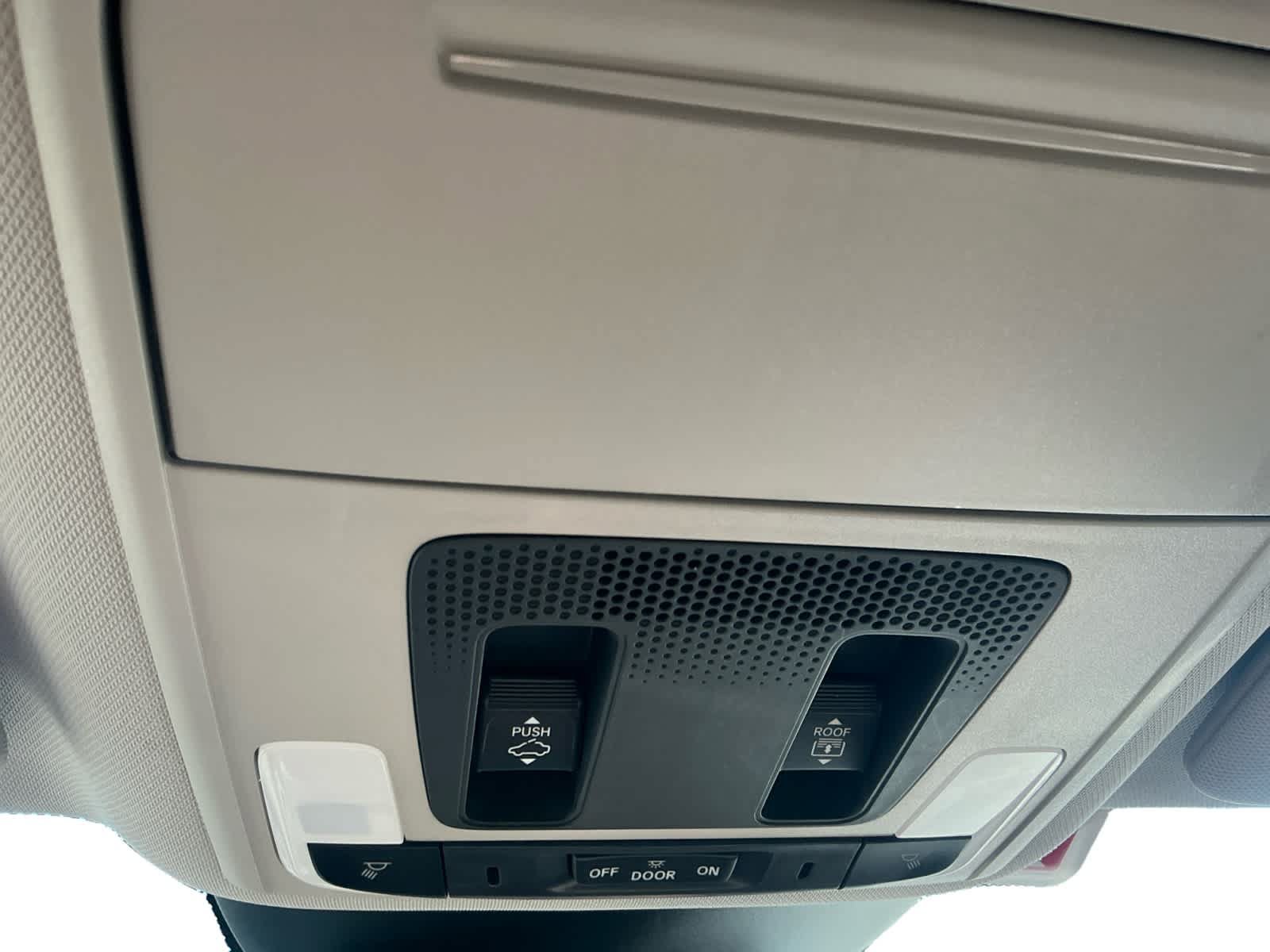 Used 2023 Honda Pilot Elite image 17