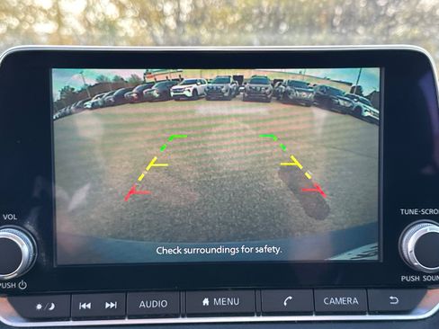 Certified 2022 Nissan Sentra SV image 29