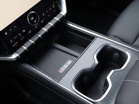 New 2025 GMC Acadia Elevation w/ Elevation Premium Package image 17