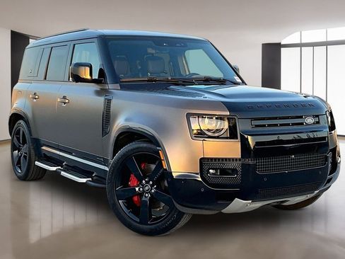 Used 2023 Land Rover Defender 110 X AWD/4WD image 3