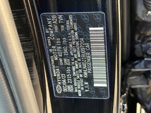 Used 2024 Hyundai Elantra Limited FWD image 39