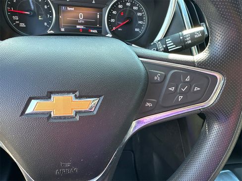 Used 2019 Chevrolet Equinox LT image 26