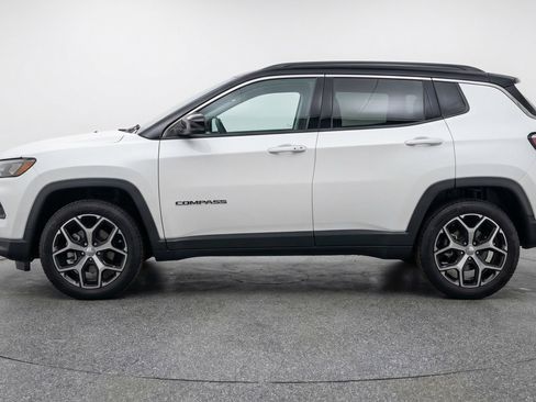 Used 2025 Jeep Compass Limited AWD/4WD image 5