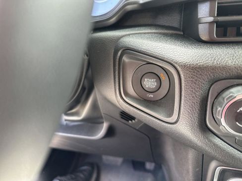Used 2024 Jeep Wrangler Sport AWD/4WD image 12