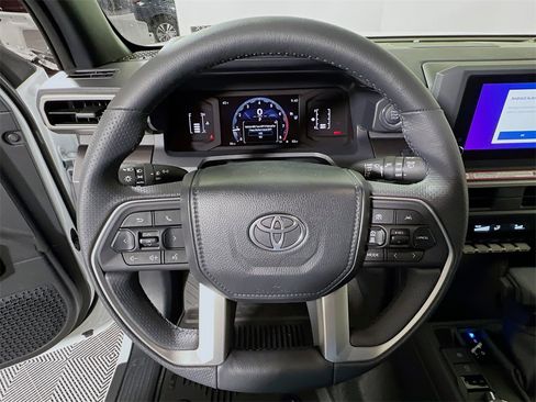 New 2026 Toyota 4Runner SR5 image 11