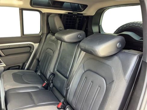 Used 2020 Land Rover Defender 110 First Edition image 9