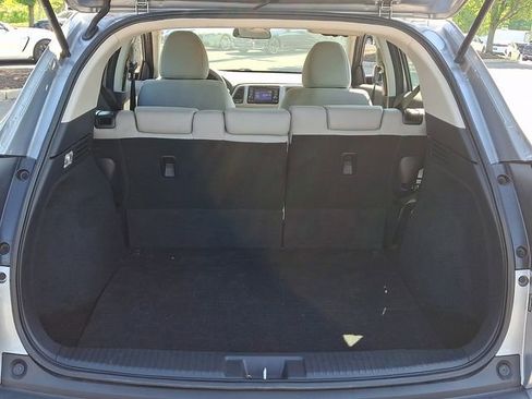 Used 2019 Honda HR-V LX image 29