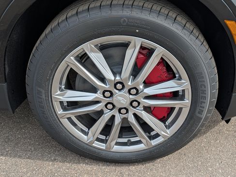 New 2026 Cadillac XT5 Sportv w/ LPO, Floor Liner Package AWD/4WD image 13