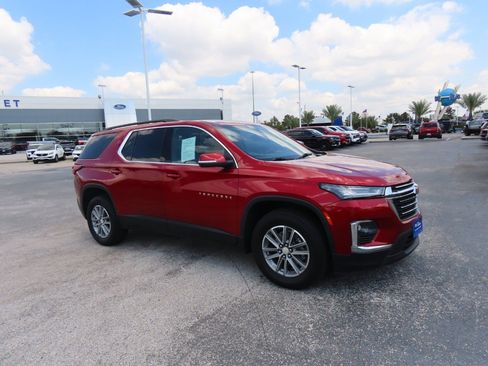 Used 2023 Chevrolet Traverse LT image 6