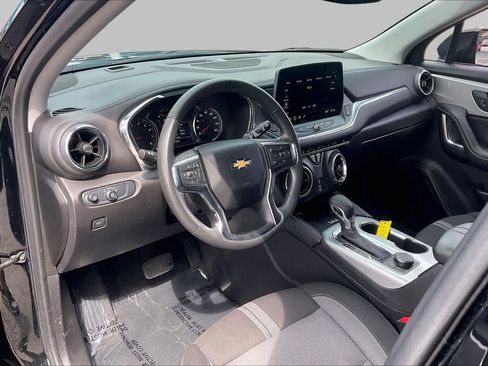 Used 2024 Chevrolet Blazer LT w/ Convenience Package FWD image 16