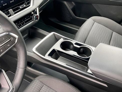 Certified 2025 Chevrolet Equinox LT w/ Safety and Technology Package image 15