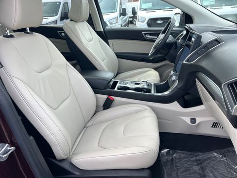 Certified 2022 Ford Edge Titanium AWD/4WD image 20