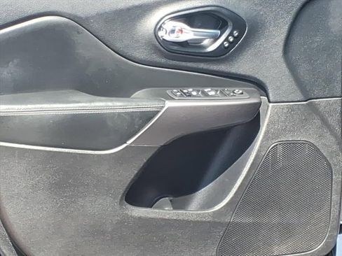 Used 2021 Jeep Cherokee Limited w/ Trailer Tow Group image 14