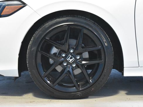 Used 2025 Honda Civic Sport image 25