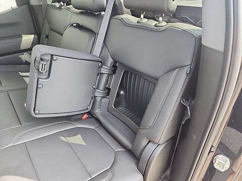 Used 2019 Chevrolet Silverado 1500 LTZ w/ LTZ Premium Package AWD/4WD image 25