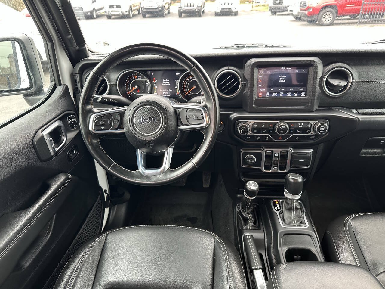 Used 2020 Jeep Gladiator Overland w/ Cold Weather Group AWD/4WD image 17