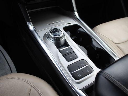 Used 2023 Ford Explorer Limited w/ Equipment Group 301A image 21