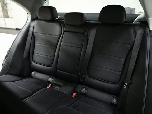 Used 2022 Mercedes-Benz C 300 4MATIC Sedan image 16