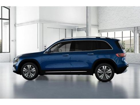 Used 2026 Mercedes-Benz GLB 250 4MATIC image 33