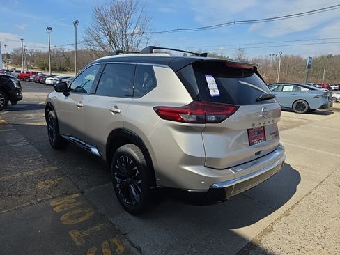New 2026 Nissan Rogue Platinum image 8