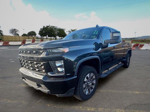Used 2023 Chevrolet Silverado 2500 Custom w/ Custom Value Package AWD/4WD image 5