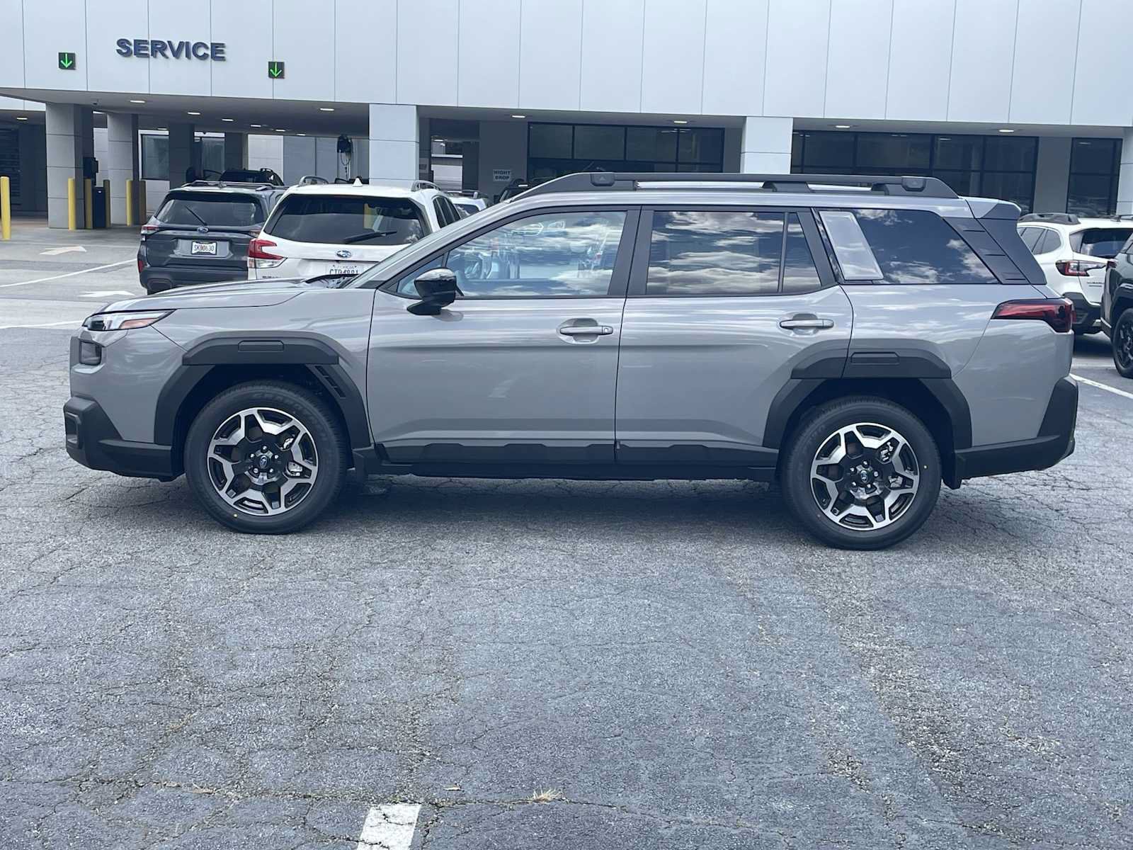 New 2026 Subaru Outback Touring AWD/4WD image 2