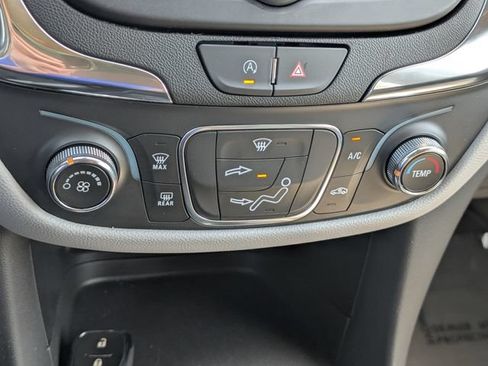 Used 2024 Chevrolet Equinox LS w/ LS Convenience Package FWD image 24