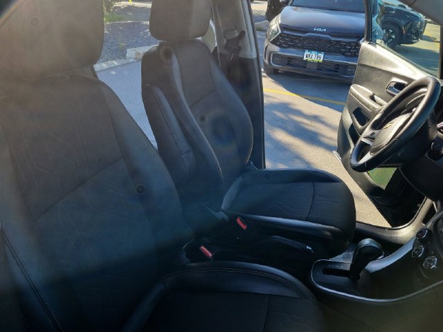 Used 2022 Chevrolet Trax LT w/ LT Convenience Package FWD image 15