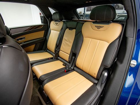 Used 2018 Bentley Bentayga Activity AWD/4WD image 24