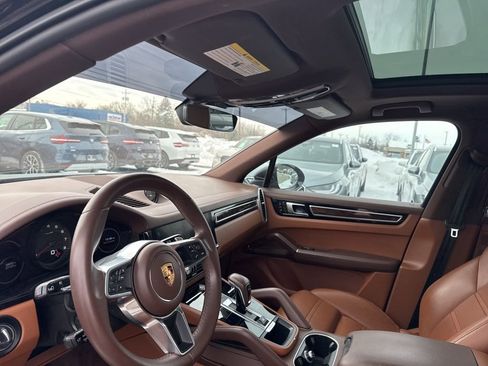 Used 2019 Porsche Cayenne image 12