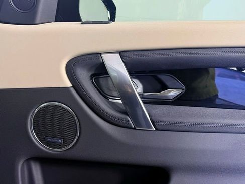 New 2025 Land Rover Discovery Sport S image 39
