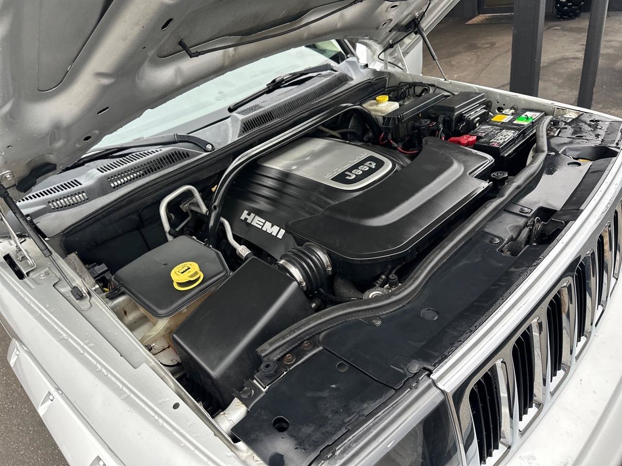 Used 2006 Jeep Commander Limited AWD/4WD image 22
