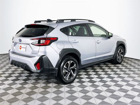 Used 2024 Subaru Crosstrek 2.0i Premium image 10