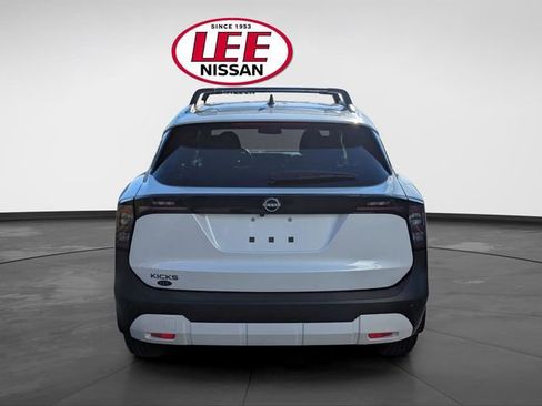 New 2026 Nissan Kicks SV w/ SV Premium Package FWD image 4