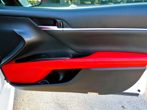 Used 2022 Toyota Camry XSE w/ Carpet Mat Package (TMS) image 31