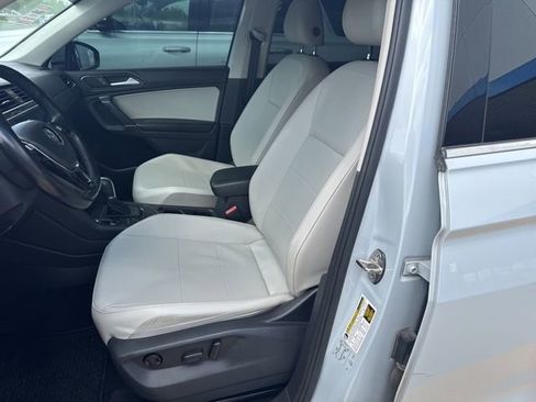 Used 2018 Volkswagen Tiguan SE image 29