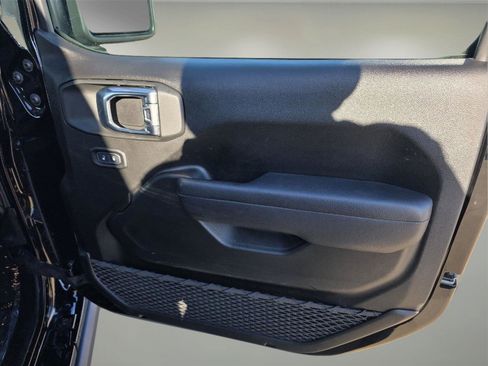 Used 2025 Jeep Wrangler Unlimited Rubicon 4xe w/ Convenience Group image 68