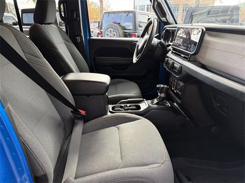Used 2024 Jeep Wrangler Sport S image 12