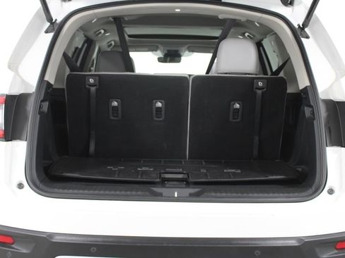 Used 2025 Honda Pilot Touring image 14