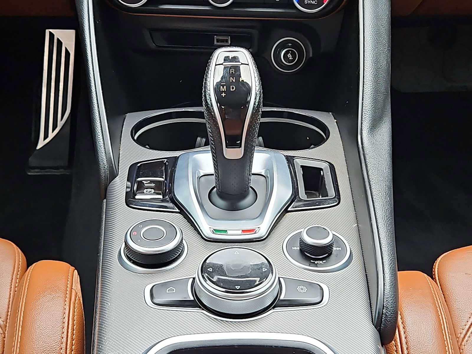 Used 2020 Alfa Romeo Giulia Ti Sport RWD image 32
