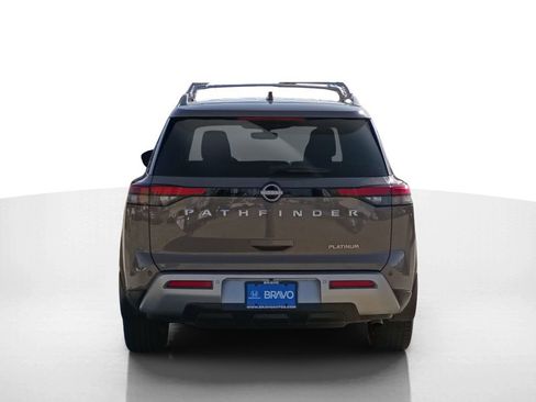 Used 2023 Nissan Pathfinder Platinum FWD image 8