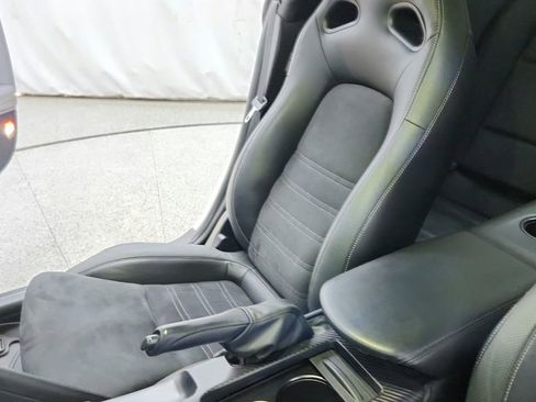 Used 2021 Nissan GT-R Premium image 20