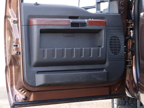 Used 2012 Ford F250 King Ranch w/ King Ranch w/Chrome Pkg image 37
