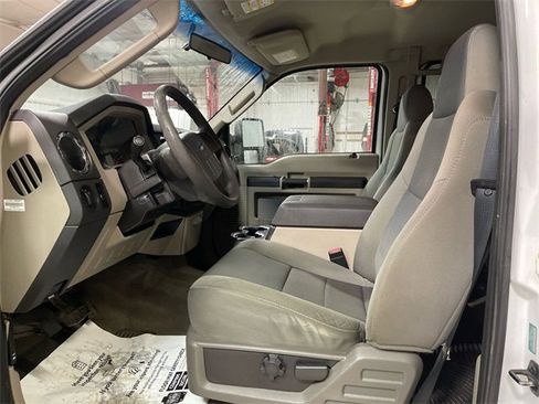 Used 2010 Ford F250 XLT image 11