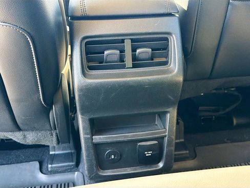 Used 2022 Ford Edge SEL w/ Convenience Package AWD/4WD image 30