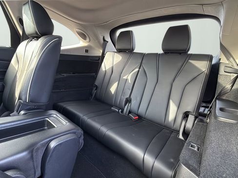 Used 2023 Acura MDX SH-AWD w/ Advance Package image 14