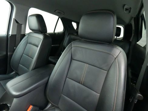 Used 2023 Chevrolet Equinox Premier image 15