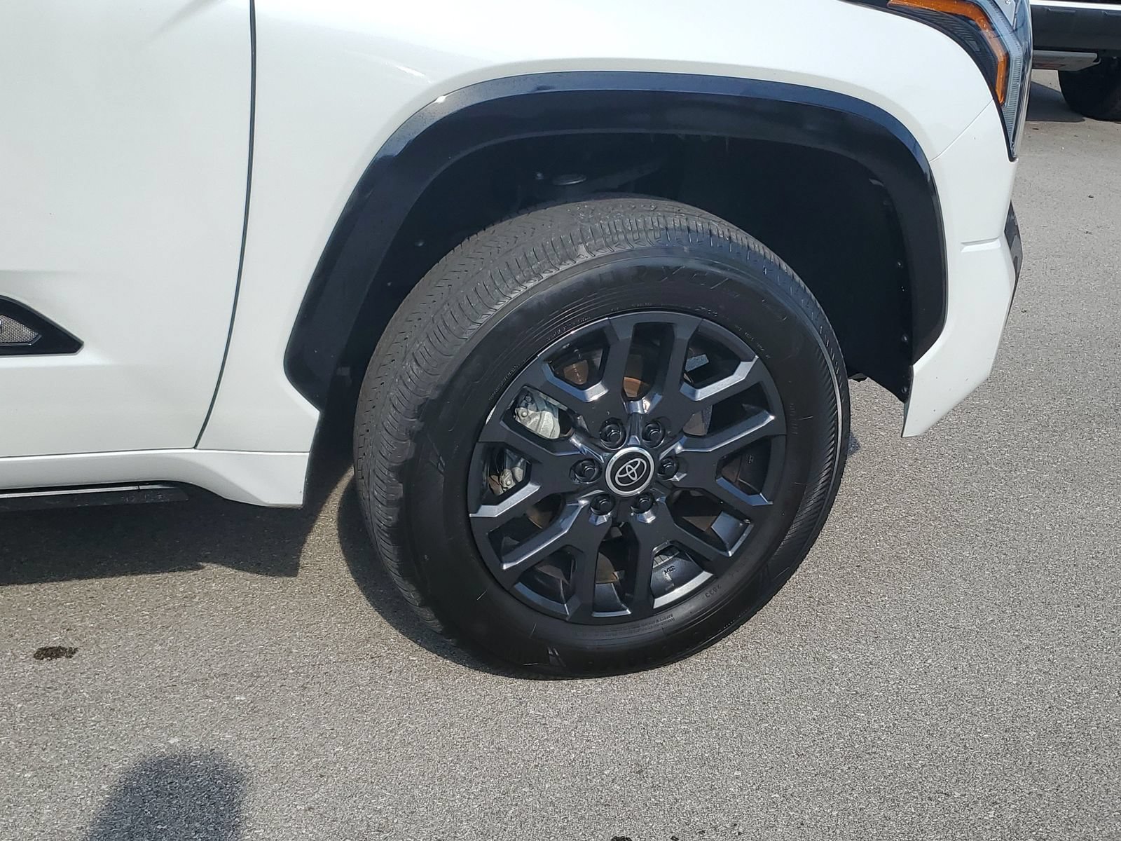 Used 2024 Toyota Tundra Platinum AWD/4WD image 6