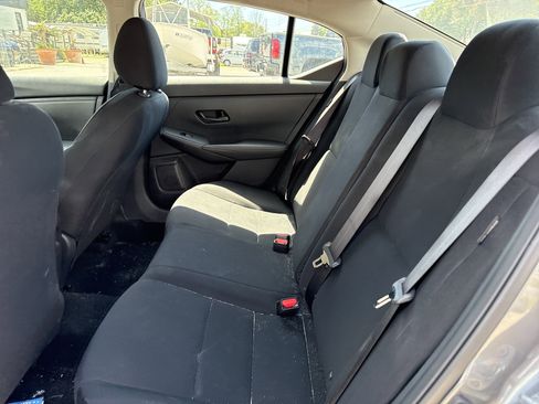 Used 2025 Nissan Sentra S image 10